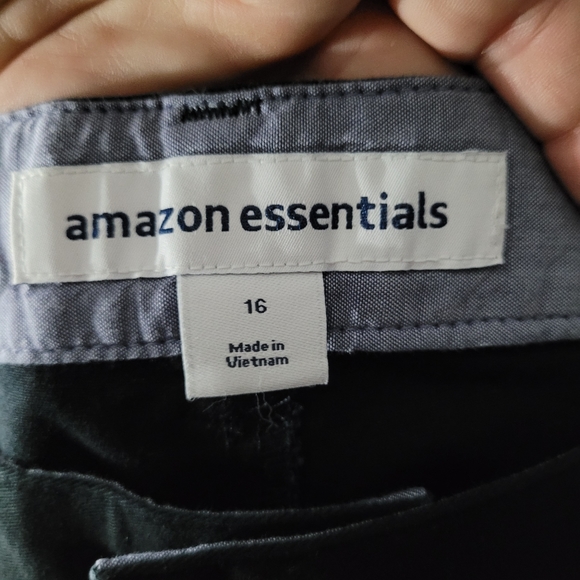 AMAZON ESSENTIALS | solid chino shorts - Picture 3 of 5